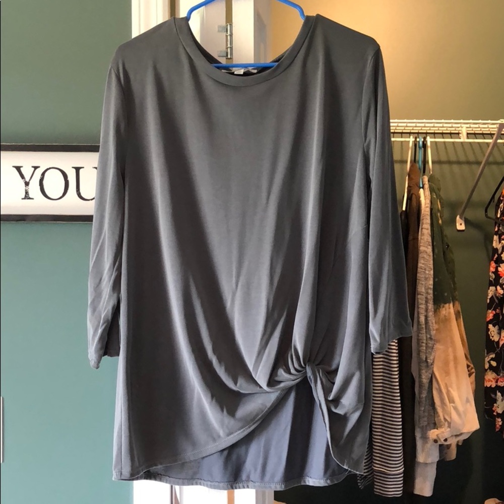 Quarter sleeve blouse